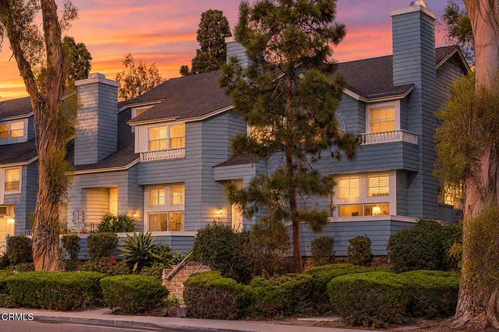 Residential Lease for rent at 935 Goodman Avenue, Ventura, Ventura County, CA featuring 2 beds and 3 baths