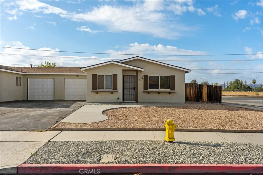 2327 Chanaral Avenue, Hemet, CA — listing photo 1