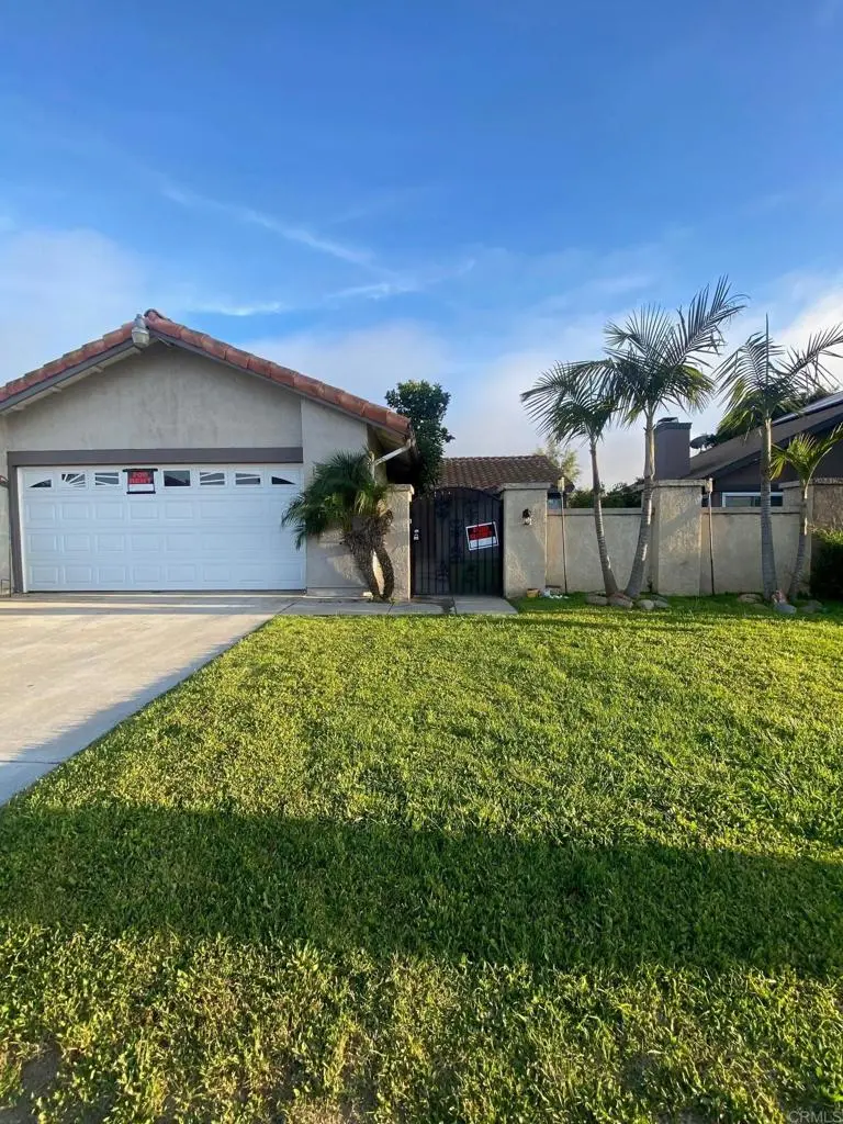 Single Family Residence for rent at 2135 Madreselva Way Way, San Diego, CA featuring 3 beds and 2 baths