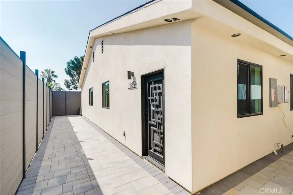 11854 Arminta Street, North Hollywood, CA — listing photo 1