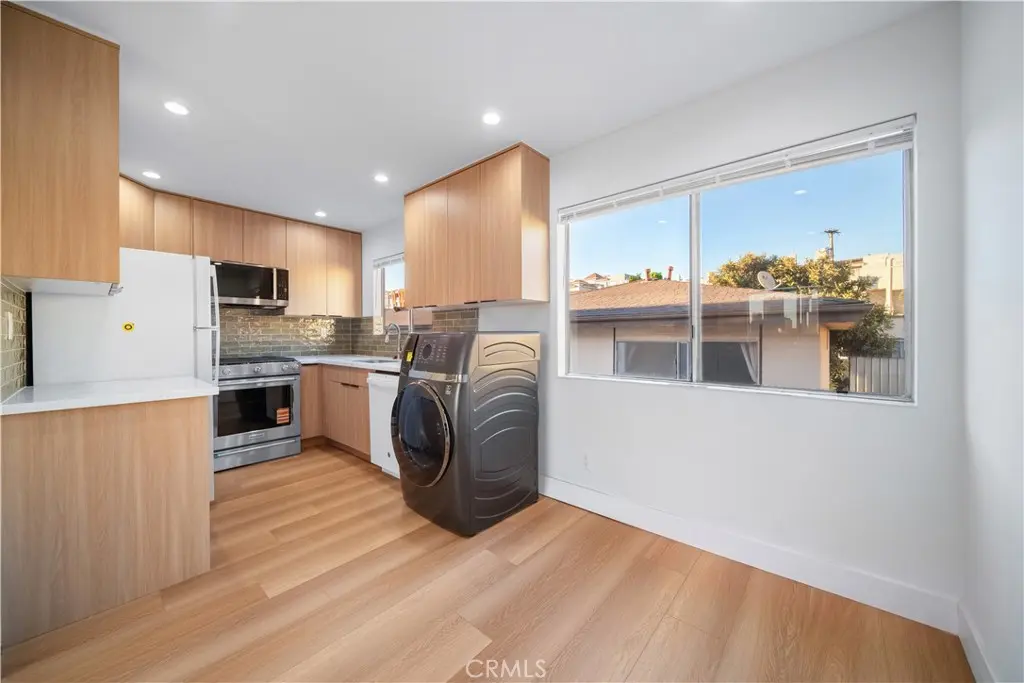 936 Centennial 7, Los Angeles, CA — listing photo 1