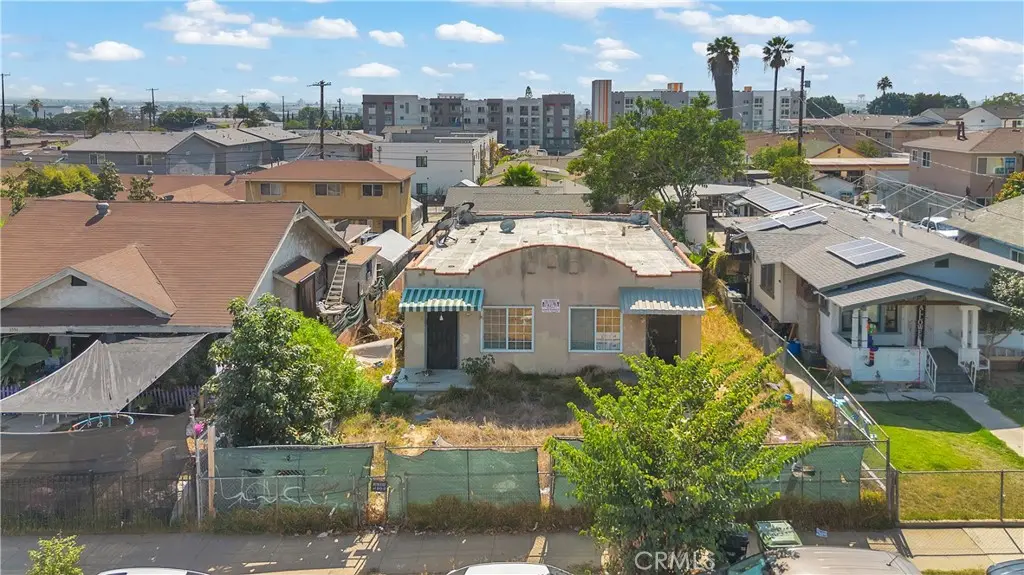 Triplex for sale at 3548 Sabina, Los Angeles, CA