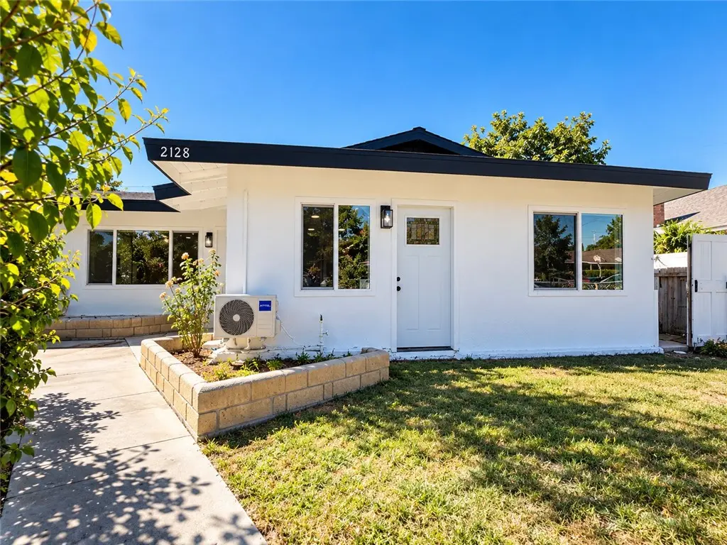2128 N Bristol, Santa Ana, CA — listing photo 1