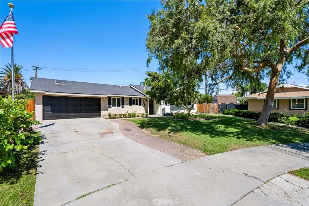 Single Family Residence for sale at 6623 Evelyn, Riverside, CA featuring 4 beds and 2 baths
