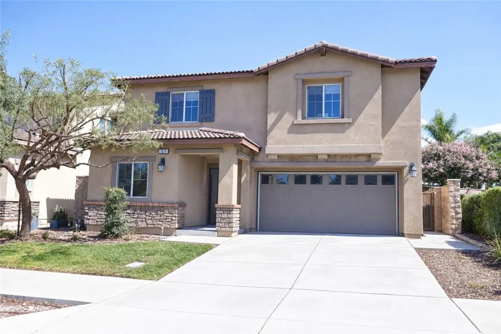 7079 Bella Strada, Fontana, CA — listing photo 1