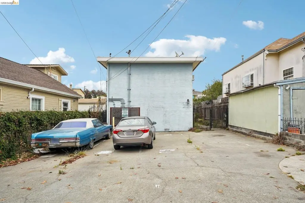 Quadruplex for sale at 2120 E 22Nd St, Oakland, CA