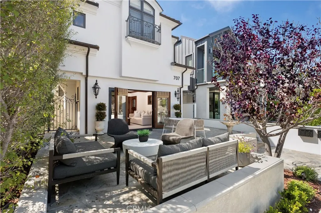 707 Larkspur Avenue, Corona Del Mar, CA — listing photo 1