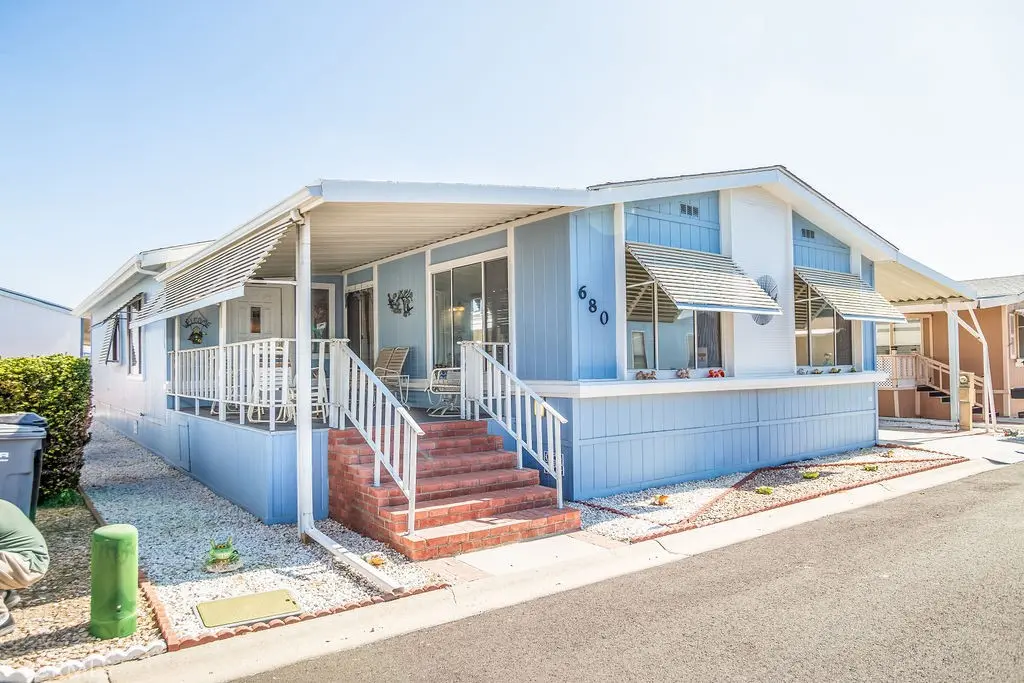 Manufactured In Park for sale at 5001 W Florida 680, Hemet, CA featuring 3 beds and 2 baths