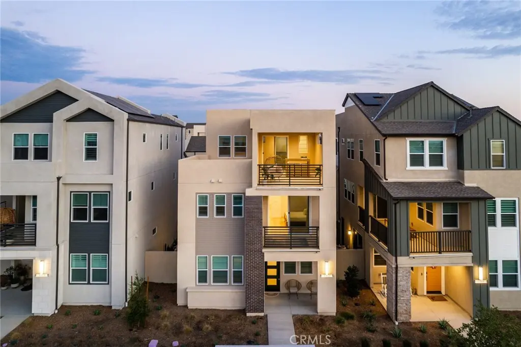 Single Family Residence for rent at 127 Restore, Irvine, CA featuring 4 beds and 3 baths