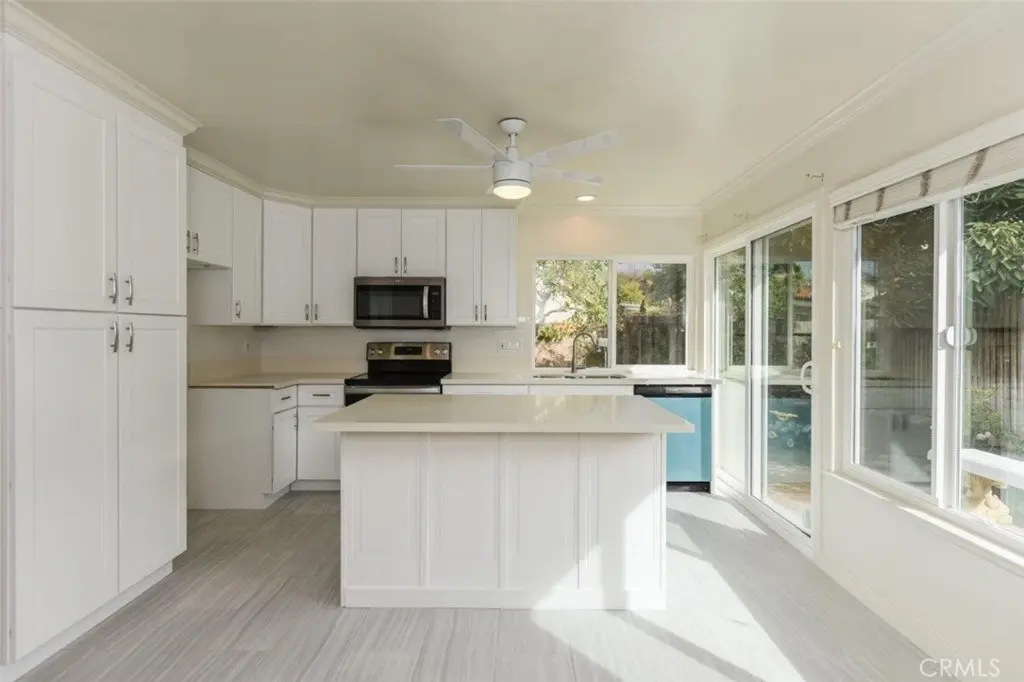 Single Family Residence for rent at 17562 Manchester Ave, Irvine, CA featuring 2 beds and 2 baths