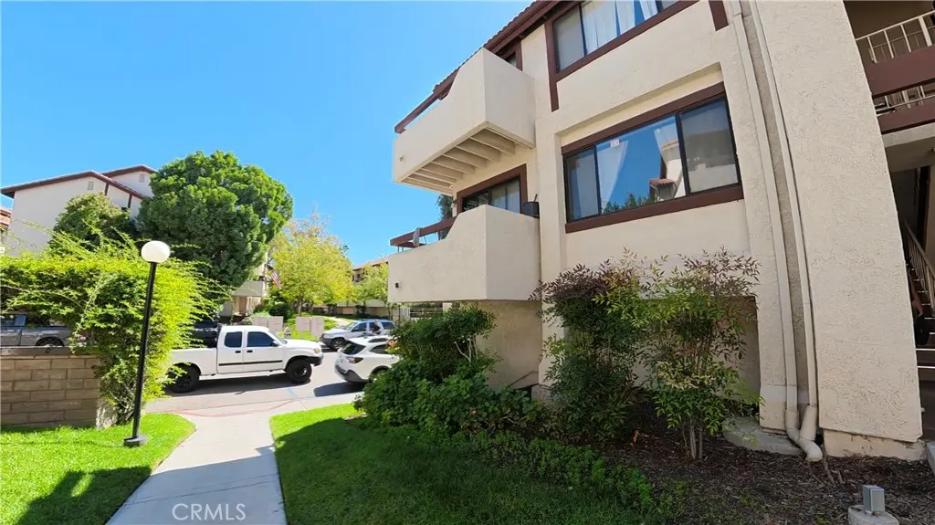 18128 Sundowner 1133, Canyon Country, CA — listing photo 1