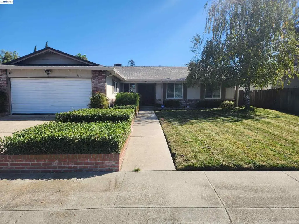 Single Family Residence for sale at 7516 Dorchester Way, Stockton, CA featuring 3 beds and 2 baths