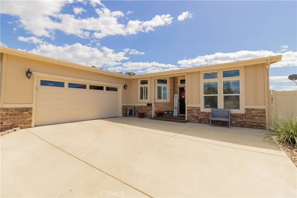 Manufactured In Park for sale at 10961 Desert Lawn Dr (527 Robellini Rd) 527, Calimesa, CA featuring 3 beds and 2 baths