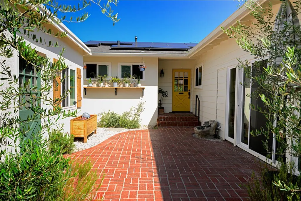 5521 Hunter Street, Ventura, CA — listing photo 1