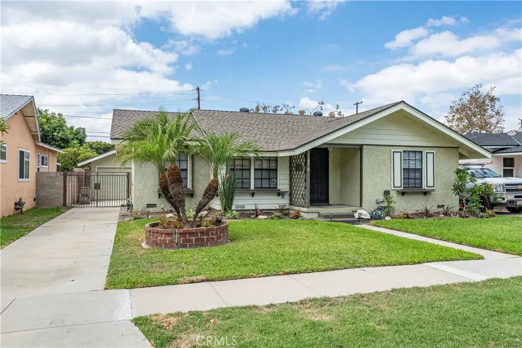 6019 Pepperwood, Lakewood, CA — listing photo 1