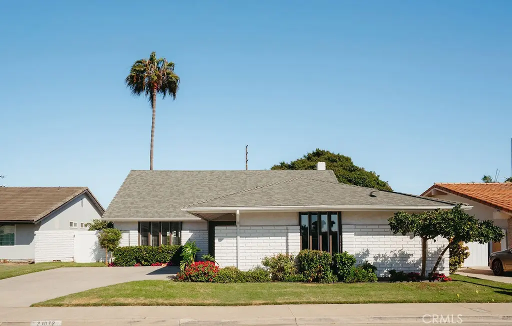 21072 Amberwick, Huntington Beach, CA — listing photo 1