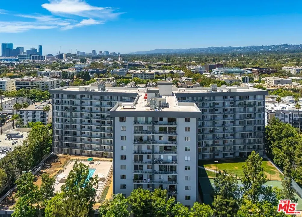 Condominium for sale at 100 S Doheny Drive 313, Los Angeles, CA featuring 2 beds and 3 baths