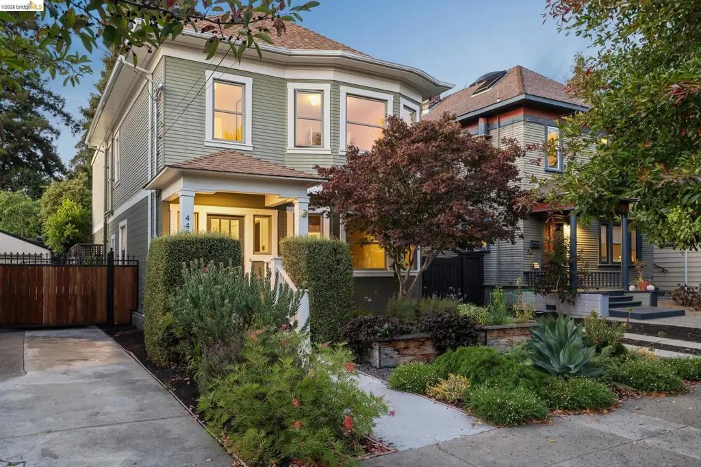 Single Family Residence for sale at 446 65Th St, Oakland, CA featuring 4 beds and 4 baths