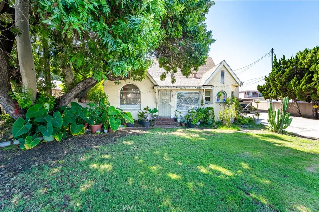10036 10044 Alondra, Bellflower, CA — listing photo 1