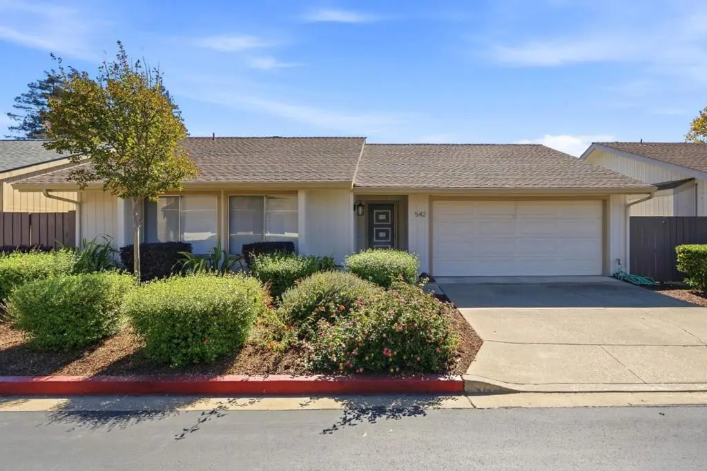 Single Family Residence for sale at 542 Hamlin Way, San Leandro, CA featuring 3 beds and 2 baths