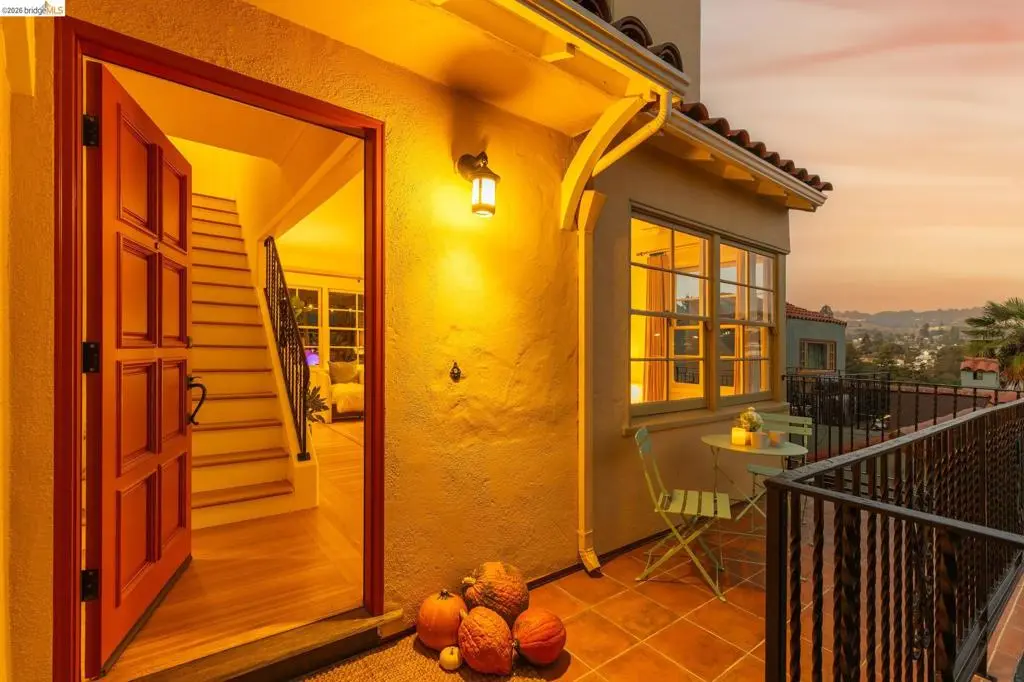 Single Family Residence for sale at 639 Jean St, Oakland, CA featuring 2 beds and 2 baths