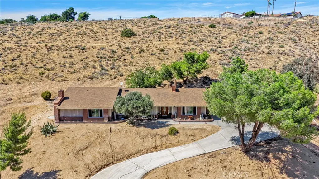 7402 Calpella, Hesperia, CA — listing photo 1