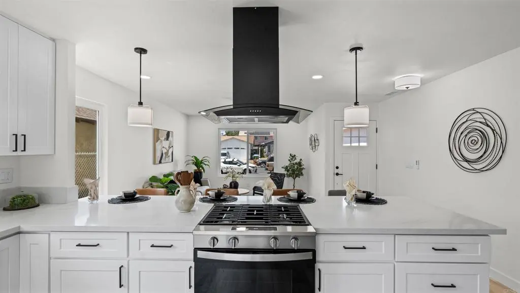129 Diza Road, San Ysidro, CA — listing photo 1