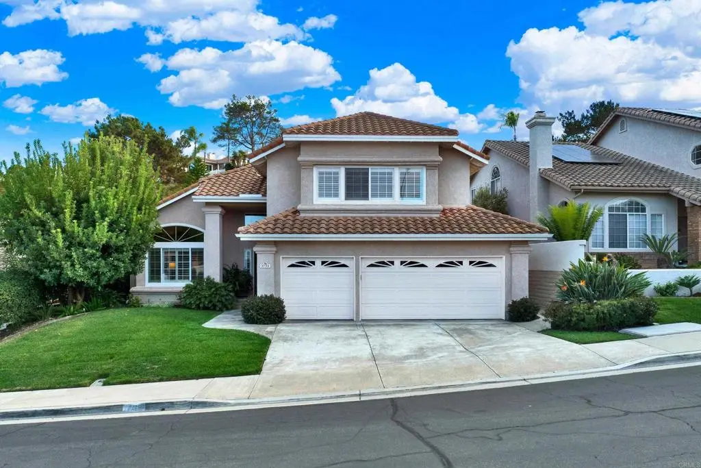 3733 Southridge Way, Oceanside, CA — listing photo 1