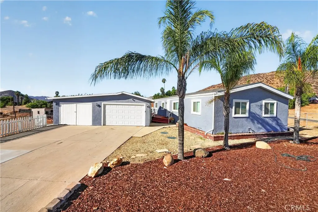 28395 Connecticut Dr, Menifee, CA — listing photo 1