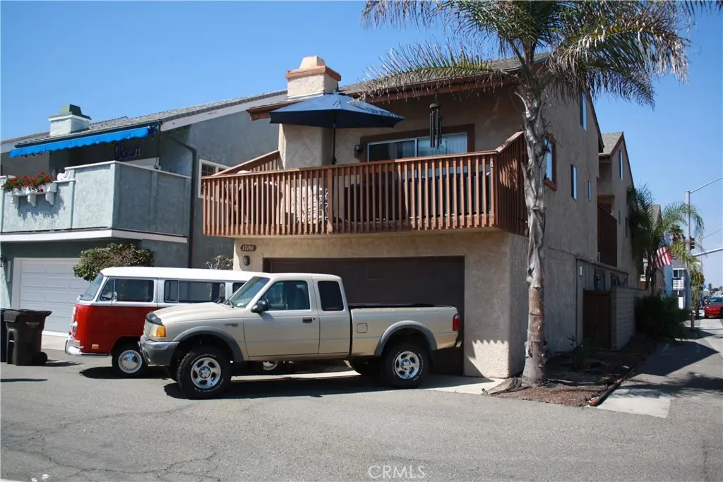 17101 4th A & B, Sunset Beach, CA — listing photo 1