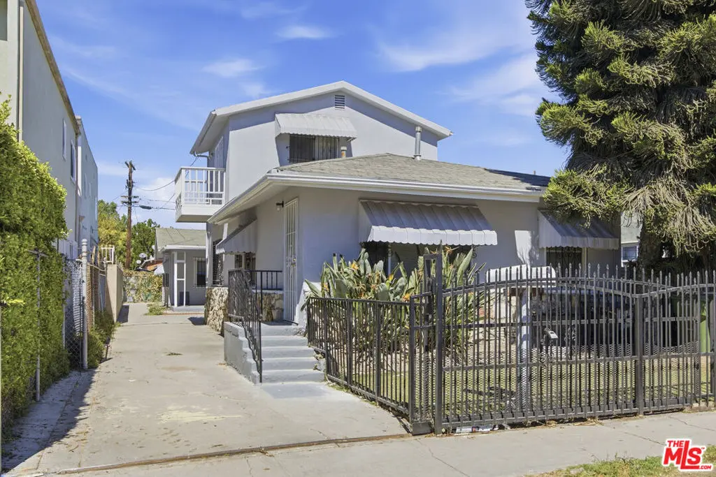 113 E 95th Street, Los Angeles, CA — listing photo 1