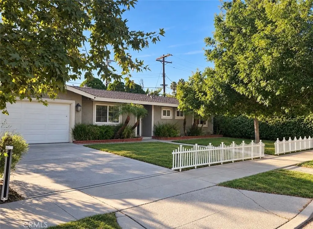 Residential Lease for rent at , Chatsworth, Los Angeles County, CA featuring 5 beds and 3 baths