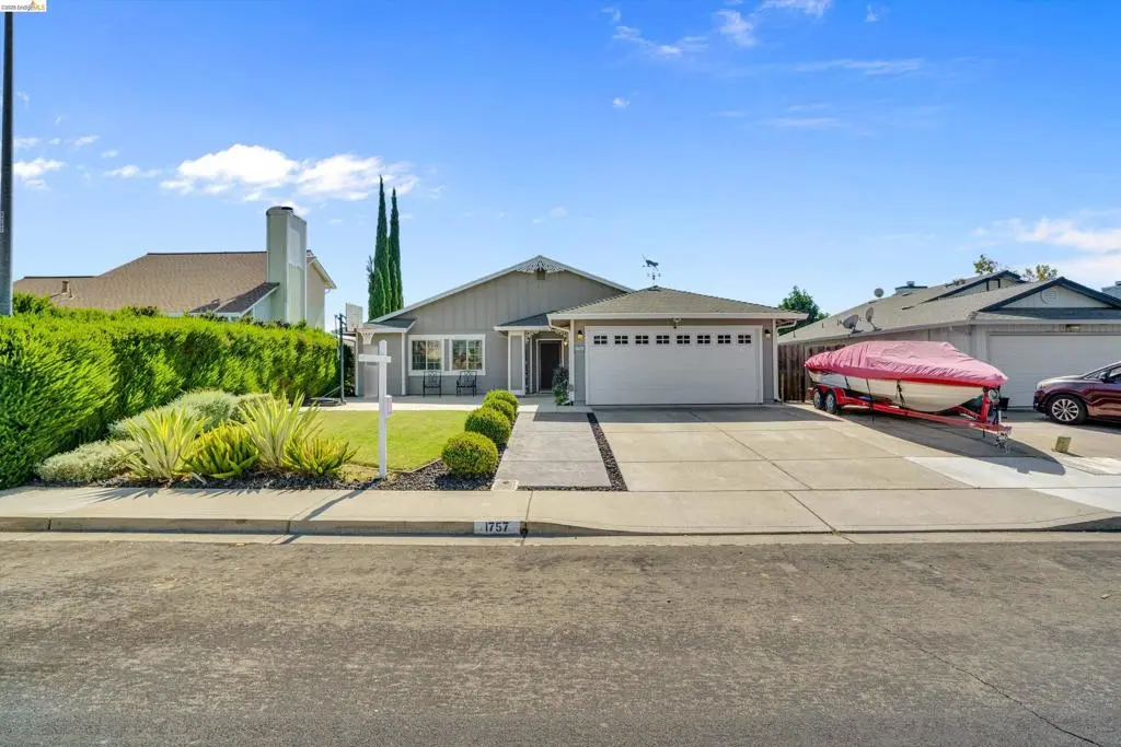 Single Family Residence for sale at 1757 Chianti Way, Oakley, CA featuring 3 beds and 2 baths
