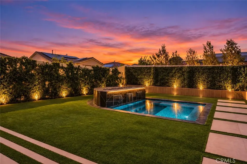 28527 Songbird Way, Saugus, CA — listing photo 1
