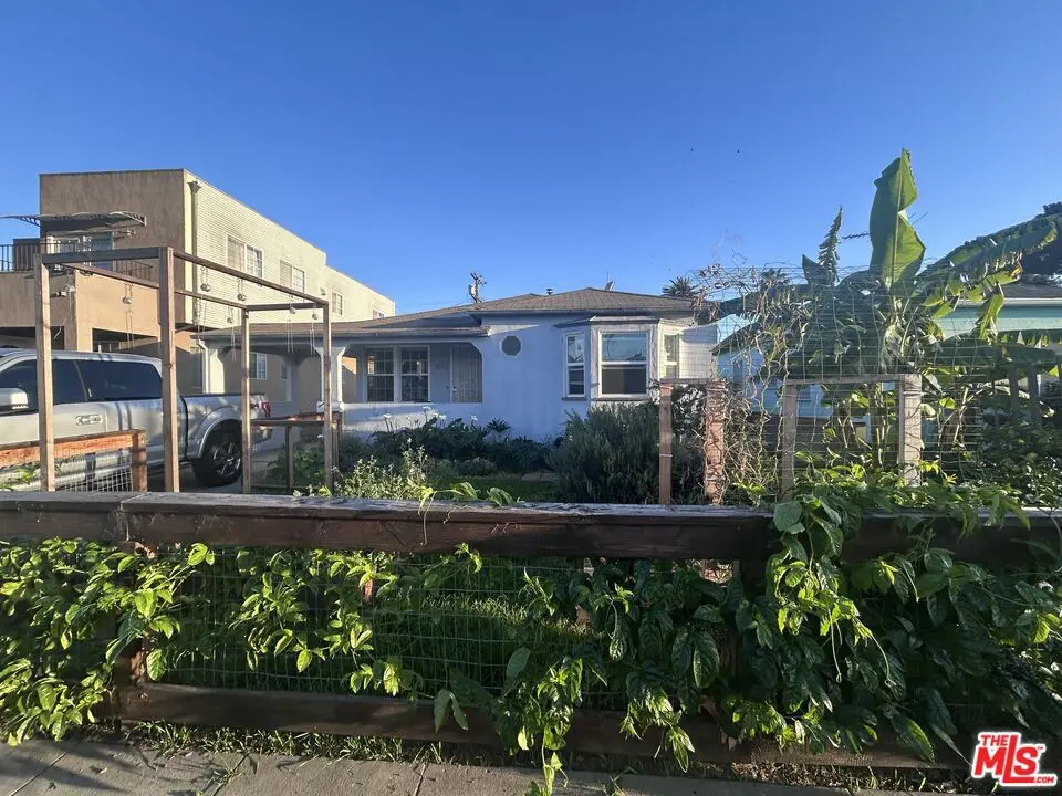 Single Family Residence for rent at 12444 Greene Avenue, Los Angeles, CA featuring 2 beds and 1 bath
