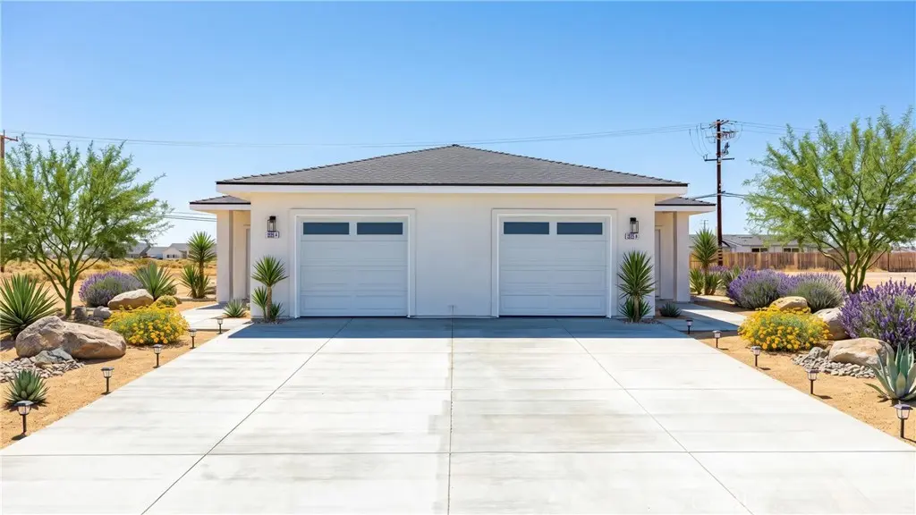 8908 N Loop Boulevard, California City, CA — listing photo 1