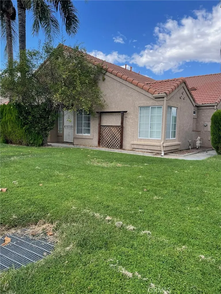 963 Windrose, Hemet, CA — listing photo 1