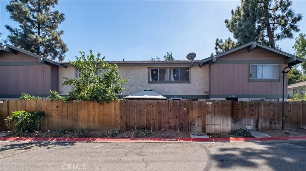 Condominium for sale at 4883 Jackson, Riverside, CA featuring 3 beds and 2 baths