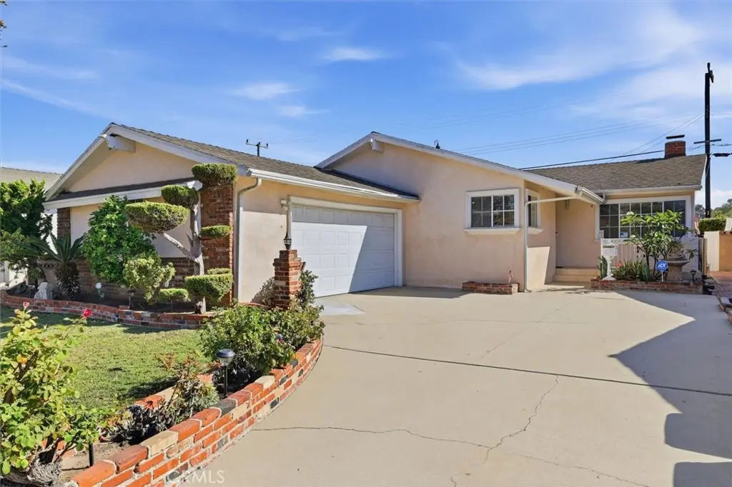1952 W 233rd St, Torrance, CA — listing photo 1