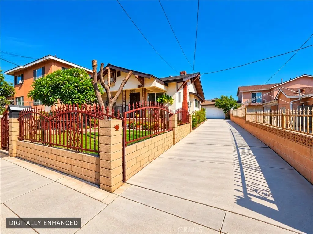 Duplex for sale at 3047 Lanfranco, Los Angeles, CA