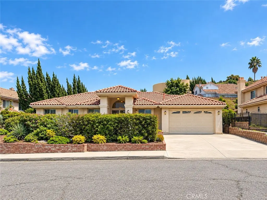 5060 Claro Way, Palmdale, CA — listing photo 1