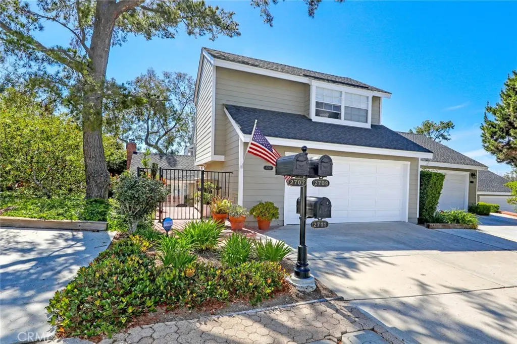 2707 Hillside Drive, Newport Beach, CA — listing photo 1
