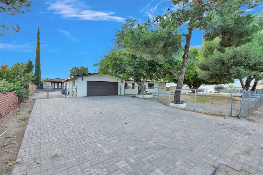 10814 Victor, Hesperia, CA — listing photo 1