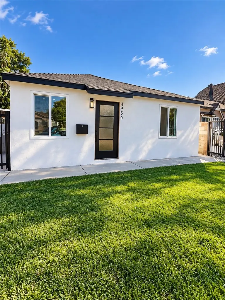 4956 E San Carlos, Compton, CA — listing photo 1