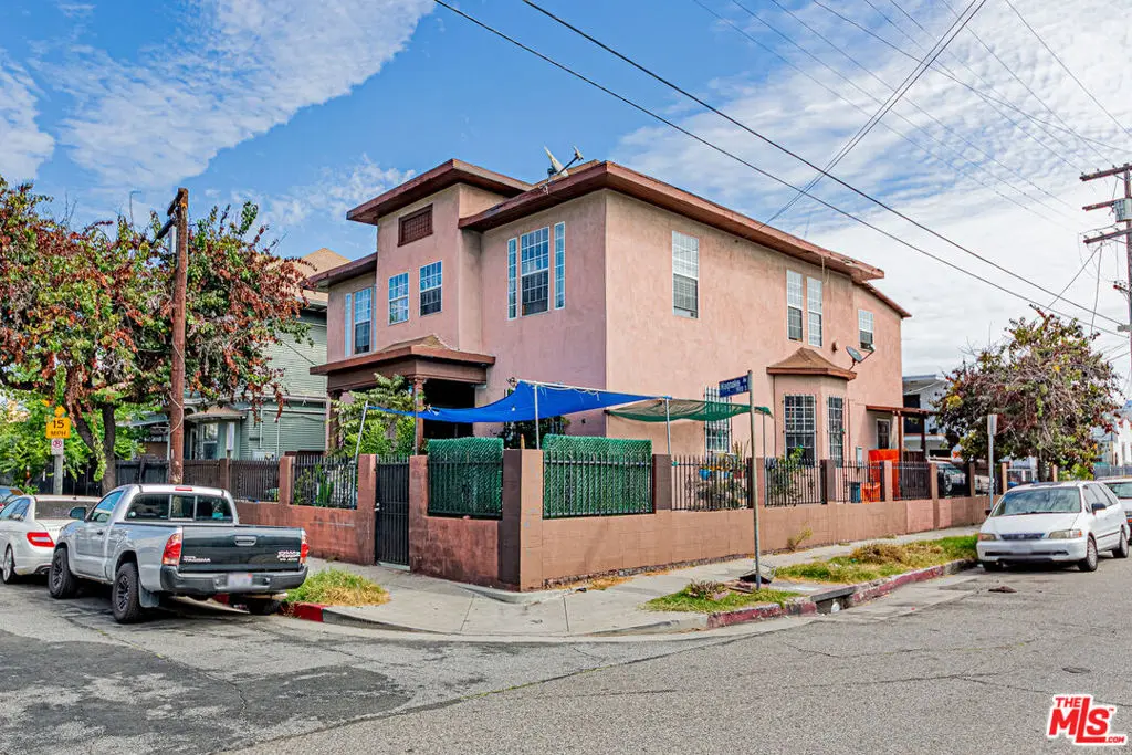 1956 Magnolia Avenue, Los Angeles, CA — listing photo 1
