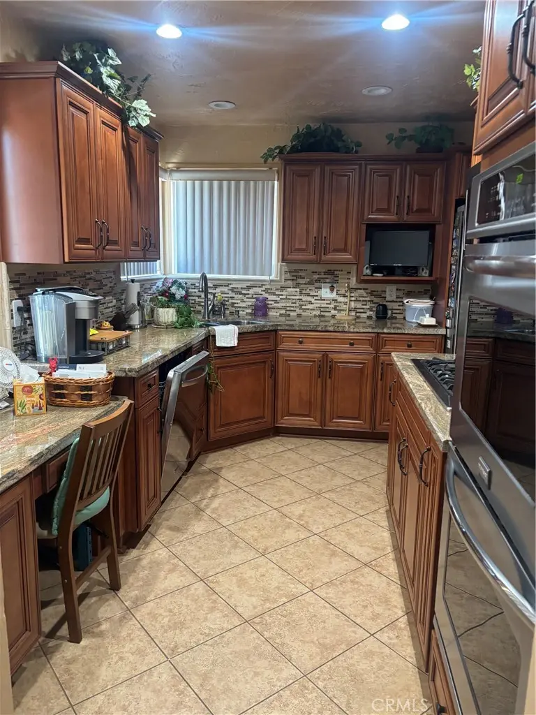 13003 Daphne, Gardena, CA — listing photo 1