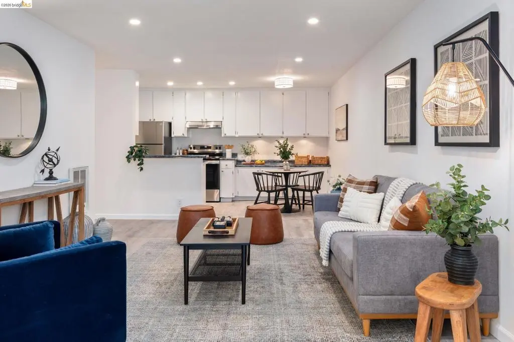 Condominium for sale at 567 Oakland Avenue 211, Oakland, CA featuring 1 bed and 1 bath