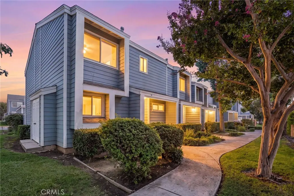 15735 Nordhoff Street 19, North Hills, CA — listing photo 1