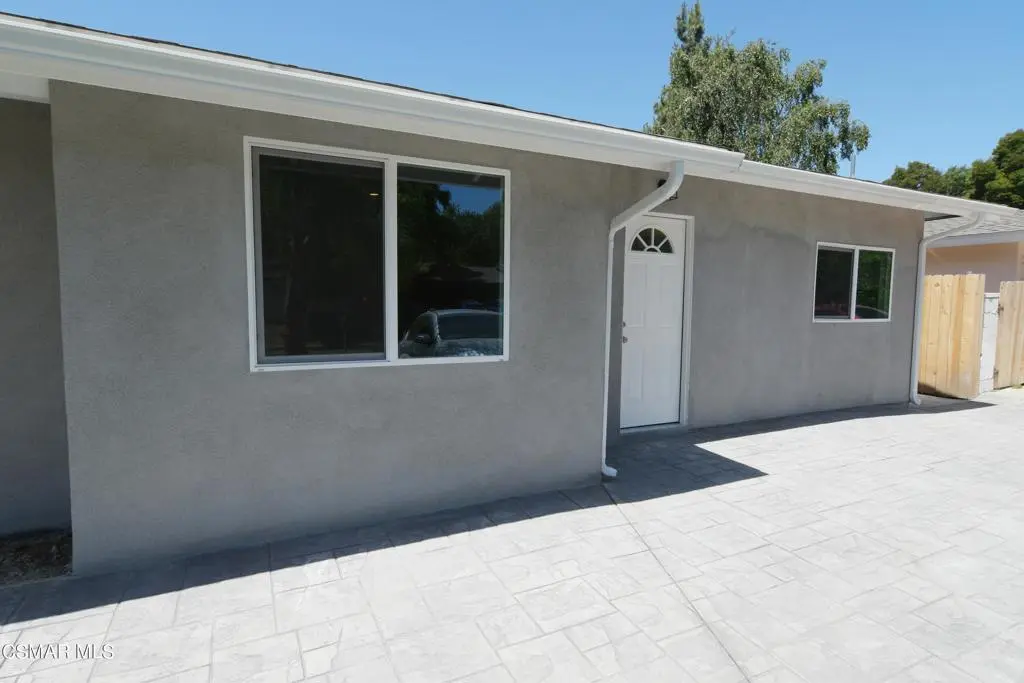 971 Calle Nogal B, Thousand Oaks, CA — listing photo 1