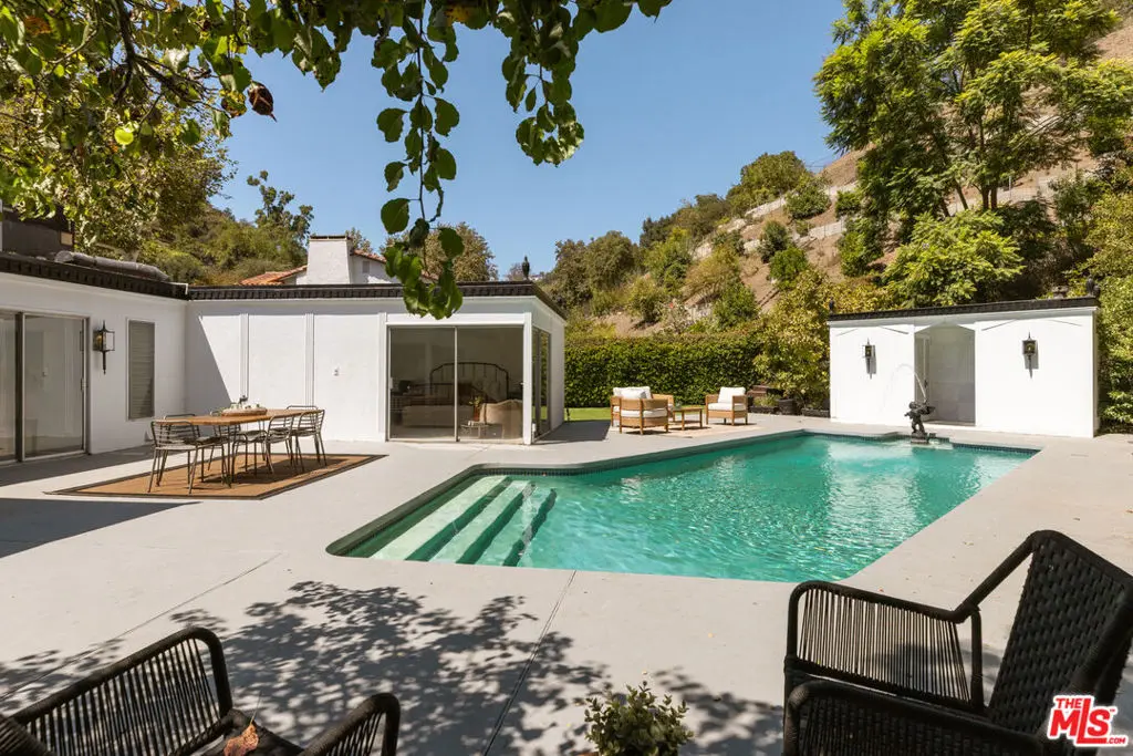 Single Family Residence for rent at 936 Chantilly Road, Los Angeles, CA featuring 3 beds and 3 baths